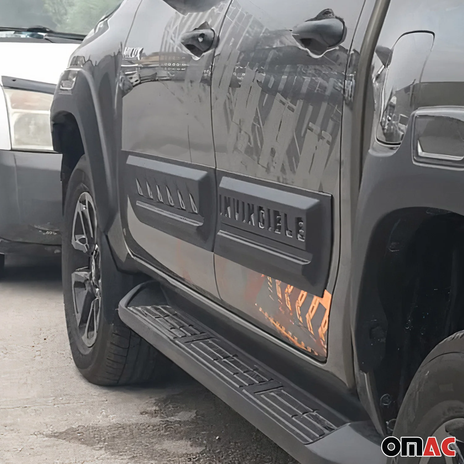 Türschutzleisten Seitenschutz für Toyota Hilux 2015-2026 ABS Schwarz 4tlg - Image 4