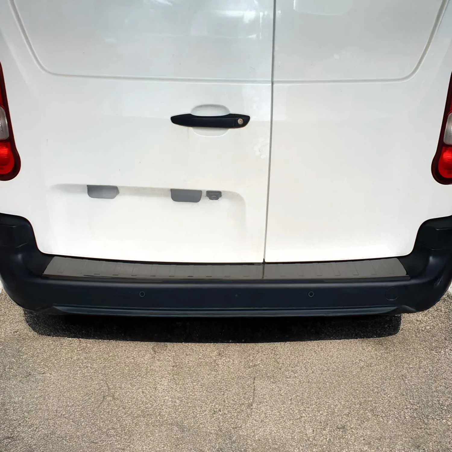 Ladekantenschutz Stoßstangenschutz für Opel Combo E 2019-2026 Edelstahl Dunkel