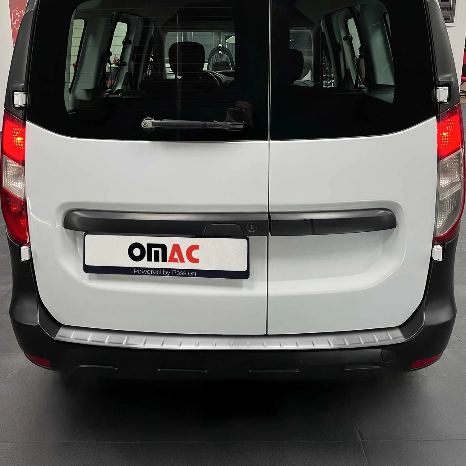 Ladekantenschutz Stoßstange Chrom für Renault Express 2021-24 Gebürstet Dunkel
