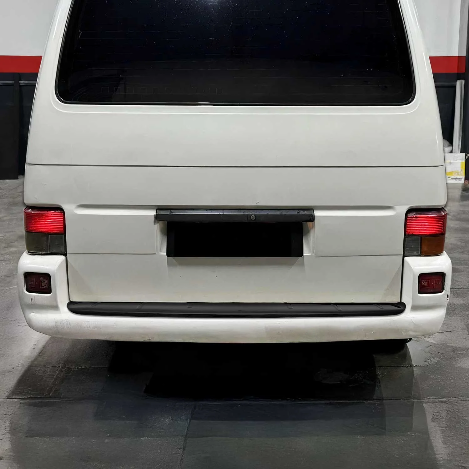 Ladekantenschutz Stoßstangenschutz für VW T4 Transporter 1990-2003 Acryl Schwarz