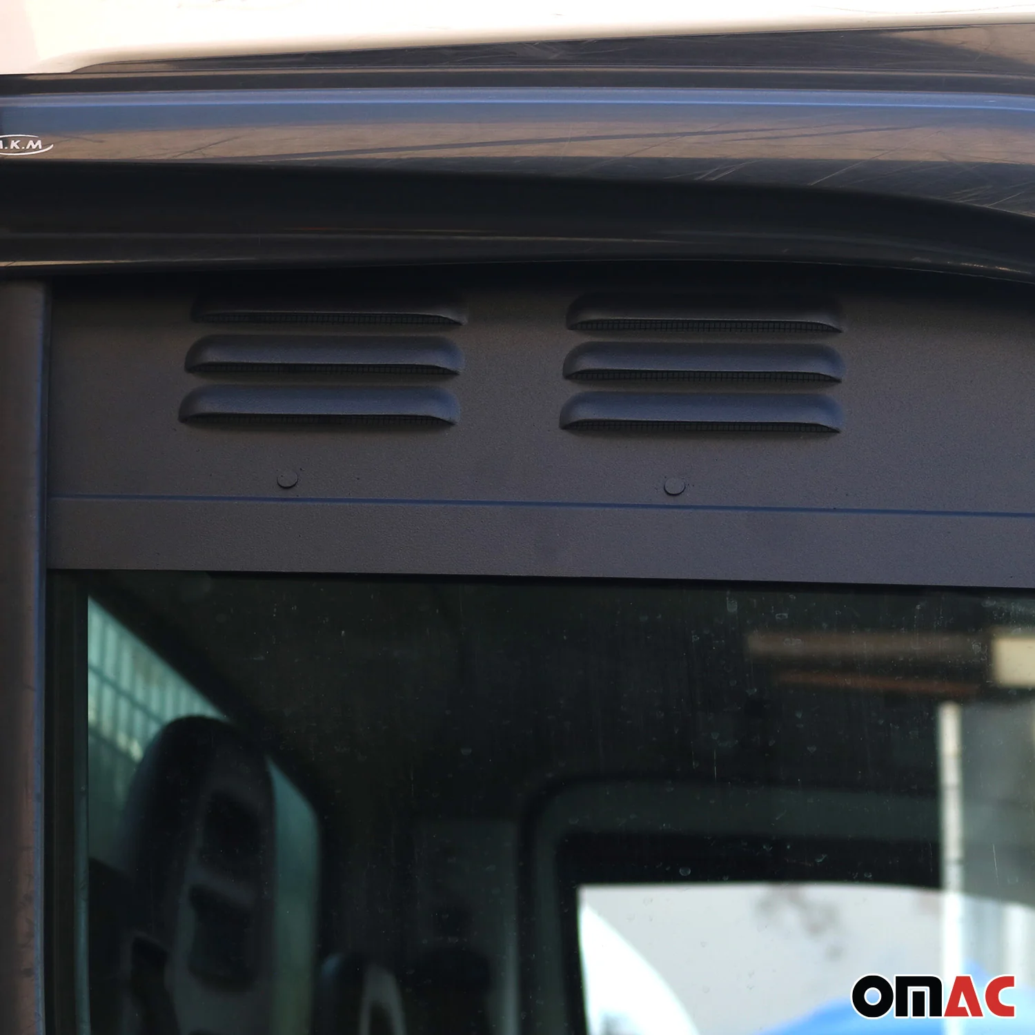 Lüftungsgitter Be & Entlüftung für Iveco Daily 2014-2026 Aluminium Schwarz 2tlg - Image 3